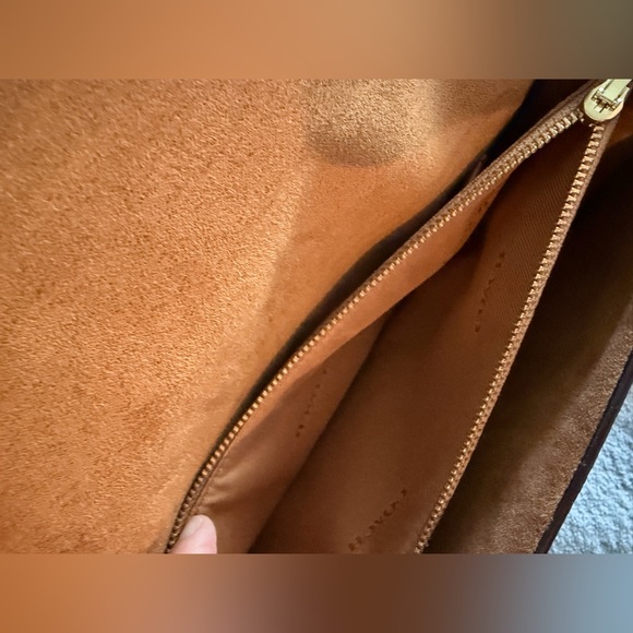 Coach Women's Polished Pebble Leather Tabby Shoulder Bag 26 Refresh - Picture 12 of 16